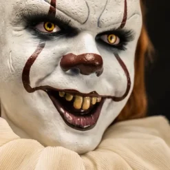 IT - Pennywise Premium Scale Doll